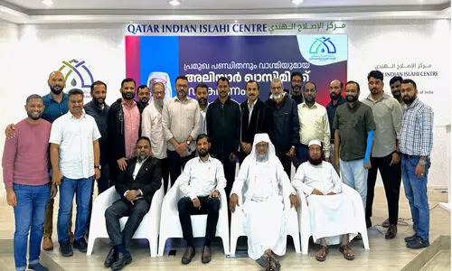 അ​ലി​യാ​ർ ഖാ​സി​മി​ക്ക് സ്വീ​ക​ര​ണം ന​ൽ​കി