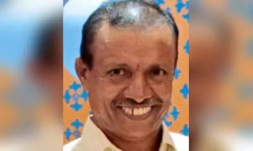 റിട്ട. പ്ര​ധാ​നാ​ധ്യാ​പ​ക​ൻ കു​രു​മു​ള​ക് പ​റി​ക്കു​ന്ന​തി​നി​ടെ തെ​ങ്ങി​ൽ നി​ന്ന് വീ​ണ് മ​രി​ച്ചു