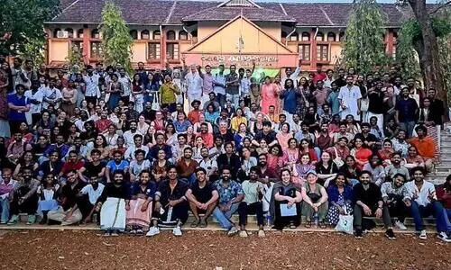 350ഓ​ളം വി​ദേ​ശ ക​ലാ​പ്ര​തി​നി​ധി​ക​ൾ ക​ലാ​മ​ണ്ഡ​ലം സ​ന്ദ​ർ​ശി​ച്ചു