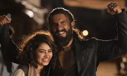 ‘ജീവിക്കുക, ജീവിക്കാൻ അനുവദിക്കുക’: സിനിമയുടെ കഥക്ക് തീർത്തും അനുയോജ്യമായ കാസ്റ്റിങ്ങാണിത്; ധുരന്ധറിലെ പ്രായവ്യത്യാസങ്ങളിൽ പ്രതികരിച്ച് സാറാ അർജുൻ