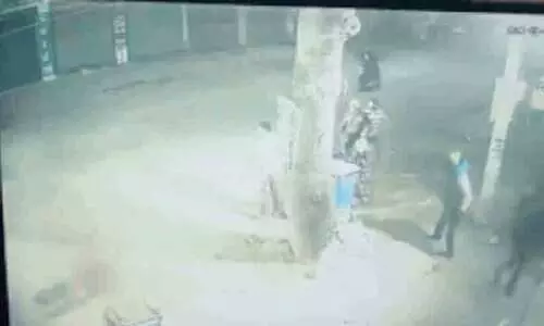 ഡെലിവറി ഏജന്റിനെ വണ്ടിയിടിപ്പിച്ച് കൊല്ലാൻ ശ്രമം; സർക്കാർ ആയുർവേദ ഡോക്ടർ അറസ്റ്റിൽ