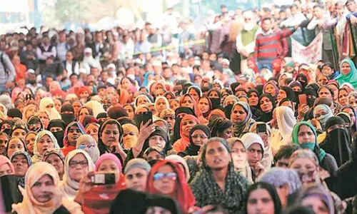 മലപ്പുറത്തെയും കാസർകോട്ടെയും പേരു നോക്കി ഇരുന്നാൽ മതിയോ?