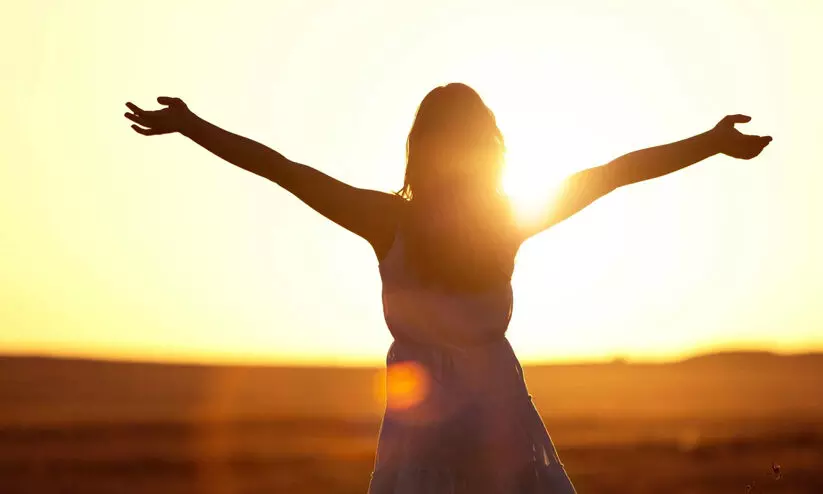 സൂര്യപ്രകാശം ഏറ്റില്ലെങ്കിൽ ഉത്കണ്ഠയുണ്ടാകുമോ? വിദഗ്ധർ പറയുന്നത്... സൂര്യപ്രകാശം ഏറ്റില്ലെങ്കിൽ ഉത്കണ്ഠയുണ്ടാകുമോ? വിദഗ്ധർ പറയുന്നത്...