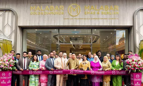 ക്വാ​ലാ​ലം​പു​രി​ൽ മ​ല​ബാ​ർ ഗോ​ൾ​ഡ്​ പു​തി​യ ഷോ​റും തു​റ​ന്നു