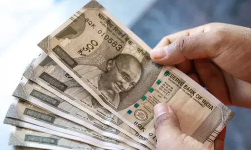 പ്ര​വാ​സി​ക​ൾ​ക്ക്​ നേ​ട്ടം; വി​നി​മ​യ നി​ര​ക്ക്​ റെ​ക്കോ​ഡി​ൽ ദി​ർ​ഹ​മി​ന്​ ബു​ധ​നാ​ഴ്ച 24.84 രൂ​പ ല​ഭി​ച്ചു