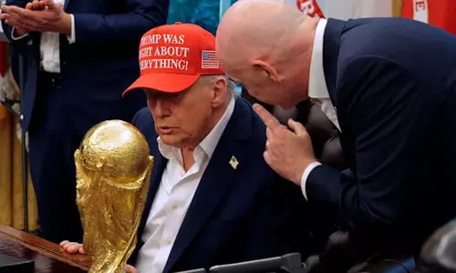 ബഹിഷ്കരണ ഭീഷണിയിൽ ഫുട്ബാൾ ലോകകപ്പ്; ട്രംപിന്റെ ഗ്രീൻലാൻഡ്, തീരുവ പ്രഖ്യാപനങ്ങളിൽ വെട്ടിലായി ഫിഫ ബഹിഷ്കരണ ഭീഷണിയിൽ ഫുട്ബാൾ ലോകകപ്പ്; ട്രംപിന്റെ ഗ്രീൻലാൻഡ്, തീരുവ പ്രഖ്യാപനങ്ങളിൽ വെട്ടിലായി ഫിഫ