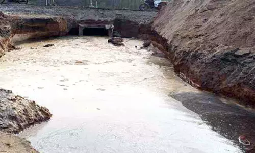 തുറവൂരിൽ കുടിവെള്ള പൈപ്പ് പൊട്ടി