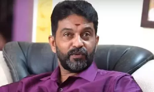 നടൻ കൃഷ്ണപ്രസാദും സഹോദരനായ ബി.ജെ.പി കൗൺസിലറും മർദിച്ചെന്ന്; ഡോക്ടറുടെ പരാതിയിൽ കേസ് നടൻ കൃഷ്ണപ്രസാദും സഹോദരനായ ബി.ജെ.പി കൗൺസിലറും മർദിച്ചെന്ന്; ഡോക്ടറുടെ പരാതിയിൽ കേസ്