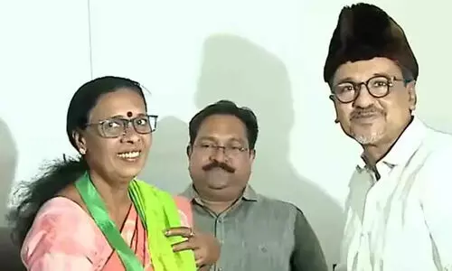 സി.പി.എം കൊല്ലം ജില്ല കമ്മിറ്റി അംഗം സുജ ചന്ദ്രബാബു മുസ്ലിം ലീഗിൽ, കൊല്ലത്ത് പാർട്ടി വിടുന്ന രണ്ടാമത്തെ നേതാവ് സി.പി.എം കൊല്ലം ജില്ല കമ്മിറ്റി അംഗം സുജ ചന്ദ്രബാബു മുസ്ലിം ലീഗിൽ, കൊല്ലത്ത് പാർട്ടി വിടുന്ന രണ്ടാമത്തെ നേതാവ്