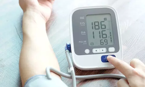 തണുപ്പുകാലത്ത് ബി.പി ഉള്ളവർ ഈ അബദ്ധം ചെയ്യരുത്; എത്ര തവണ പരിശോധിക്കണം? ശ്രദ്ധിക്കേണ്ട കാര്യങ്ങൾ...