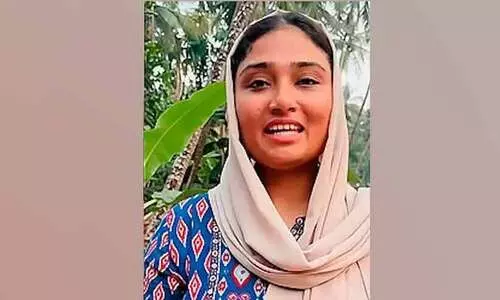 ബസ് യാത്രക്കിടെ ഷിംജിതയെ ഒരാൾ ശല്യം ചെയ്തെന്ന് പൊലീസിൽ പരാതി നൽകി സഹോദരൻ ബസ് യാത്രക്കിടെ ഷിംജിതയെ ഒരാൾ ശല്യം ചെയ്തെന്ന് പൊലീസിൽ പരാതി നൽകി സഹോദരൻ