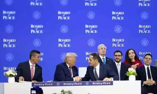 ഗസ്സ സമാധാന പദ്ധതി: ബോർഡ് ഓഫ് പീസിൽ ഒപ്പുവെച്ച് ഖത്തർ ഗസ്സ സമാധാന പദ്ധതി: ബോർഡ് ഓഫ് പീസിൽ ഒപ്പുവെച്ച് ഖത്തർ