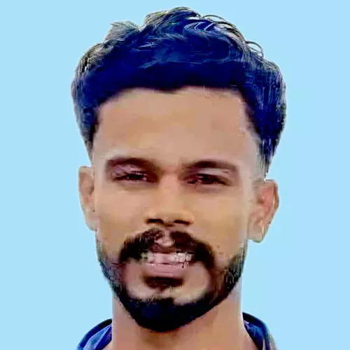 പു​തു​ക്കോ​ട് ചൂ​ലി​പ്പാ​ട​ത്ത്  യു​വാ​വ് മ​രി​ച്ച നി​ല​യി​ൽ