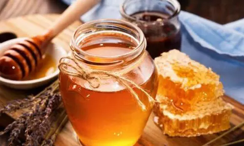 സൂഖ് വാഖിഫിൽ തേൻമധുരം നുണയാം സൂഖ് വാഖിഫിൽ തേൻമധുരം നുണയാം