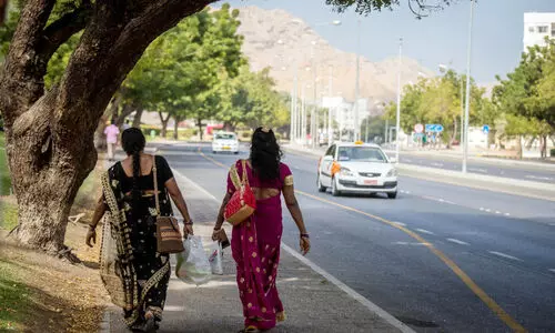 ഗാർഹിക തൊഴിലാളികൾക്ക് ആരോഗ്യ ഇൻഷുറൻസ് നിർബന്ധം ഗാർഹിക തൊഴിലാളികൾക്ക് ആരോഗ്യ ഇൻഷുറൻസ് നിർബന്ധം