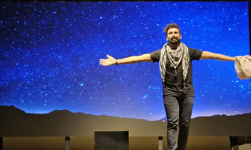 പ്ര​വാ​സ​ത്തി​ൽ​നി​ന്ന്​ വെ​ള്ളി​ത്തി​ര​യു​ടെ വി​സ്മ​യ​ങ്ങ​ളി​ലേ​ക്ക്