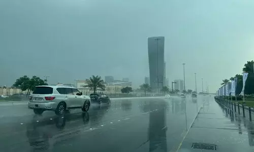 ഇന്ന് ചിലയിടങ്ങളിൽ മഴക്ക് സാധ്യത; താപനില അൽപം ഉയരും ഇന്ന് ചിലയിടങ്ങളിൽ മഴക്ക് സാധ്യത; താപനില അൽപം ഉയരും