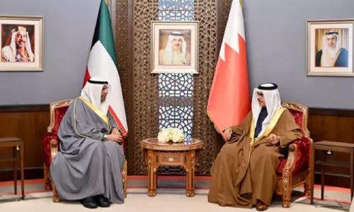 ബ​ഹ്‌​റൈ​ൻ-​കു​വൈ​ത്ത് സം​യു​ക്ത സ​മി​തി യോ​ഗം; പു​തി​യ ക​രാ​റു​ക​ളി​ൽ ഒ​പ്പു​വെ​ച്ച് ഇ​രു​രാ​ജ്യ​ങ്ങ​ൾ