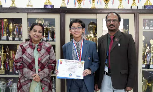 ഇ​ന്റ​ർ സ്കൂ​ൾ ചി​ത്ര​ര​ച​നാ മ​ത്സ​രം; എം.​ഇ.​എ​സ് ഇ​ന്ത്യ​ൻ സ്കൂ​ളി​ന് ഒ​ന്നാം സ്ഥാ​നം