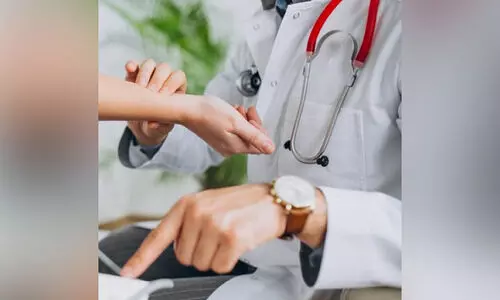 ആ​രോ​ഗ്യ​മേ​ഖ​ല ജീ​വ​ന​ക്കാ​ർ​ക്ക് ഏ​കീ​കൃ​ത ഡ്ര​സ് കോ​ഡ്