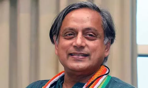 കോൺഗ്രസുമായി ചില പ്രശ്‌നങ്ങളുണ്ട്; അവ നേതൃത്വവുമായി ചർച്ച ചെയ്യും -ശശി തരൂർ