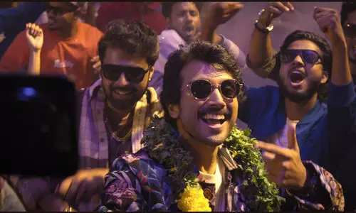 കൊടുമുടി കയറെടാ...; ജയറാമിന്‍റെയും കാളിദാസിന്‍റെയും ആശകൾ ആയിരത്തിലെ ആദ്യ ഗാനം റിലീസായി