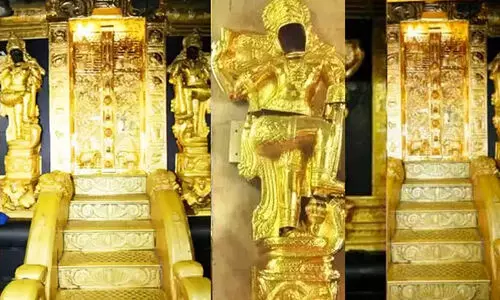 സ്വ​ർ​ണ​ക്കൊ​ള്ള​ക്ക് ദേ​വ​പ്ര​ശ്നം മ​റ​യോ?