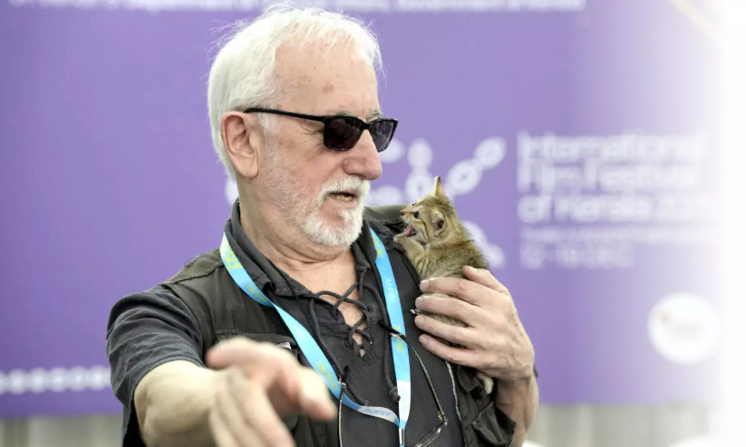 ഷാ​ജി, സി​യെം​പ്രെ സെ​റാ​സ്   റെ​ക്കോ​ഡ​ഡോ