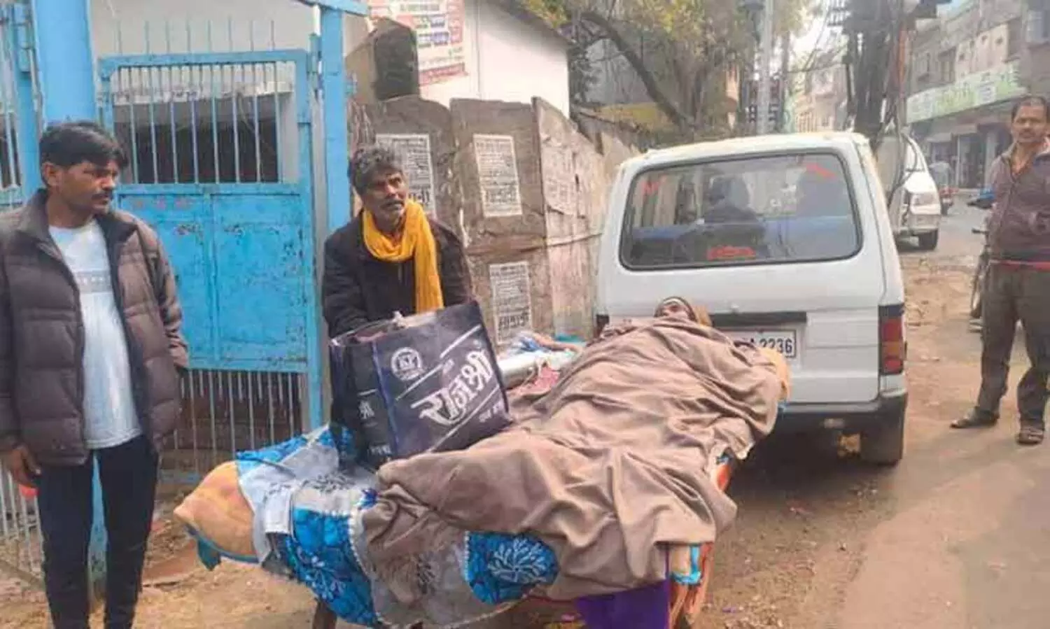 No Ambulance, Elderly Man Carries Wife On Cart; She Dies