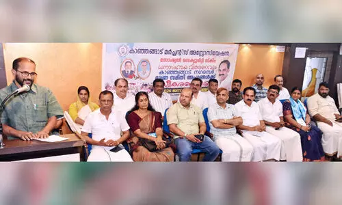 കാഞ്ഞങ്ങാട്ട് അനധികൃത പാർക്കിങ്ങും വഴിയോര കച്ചവടവും തടയും