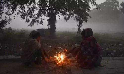 കൊടുംതണുപ്പ്; കൽക്കരി കത്തിക്കരുതെന്ന് മുന്നറിയിപ്പ് കൊടുംതണുപ്പ്; കൽക്കരി കത്തിക്കരുതെന്ന് മുന്നറിയിപ്പ്