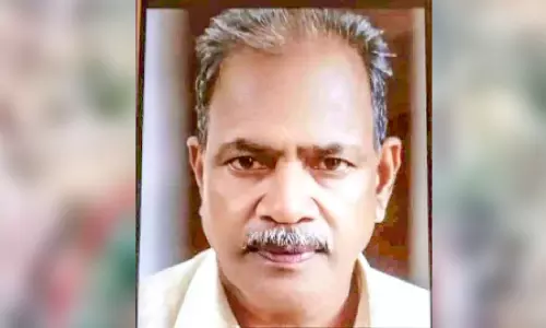 പത്ര വിതരണക്കാരനെ വെട്ടിപ്പരിക്കേൽപിച്ചു