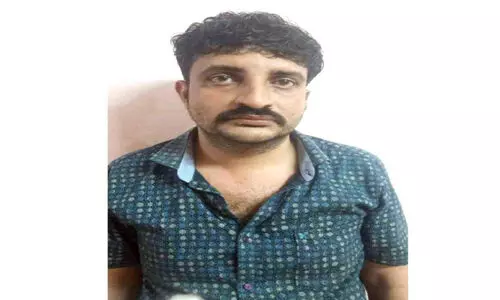 ക്ഷേത്രത്തിലെ കാണിക്ക തട്ടാൻ ശ്രമം; ജീവനക്കാരൻ പിടിയിൽ