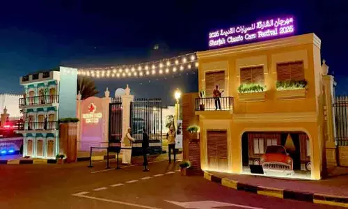 പ്രൗ​ഢ കാ​ഴ്ച​ക​ൾ ഒ​രു​ക്കി ഷാ​ർ​ജ ക്ലാ​സി​ക്​ കാ​ർ ഫെ​സ്റ്റി​വ​ൽ