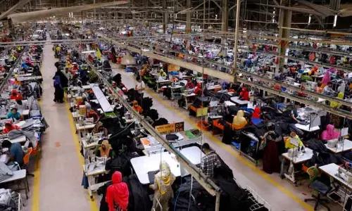 Bangladesh textile mills claim Indian yarn flooding market