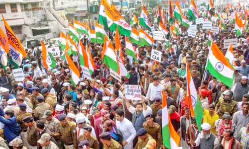 ഫാഷിസം തകരണം; ഇന്ത്യ നിലനിൽക്കണം