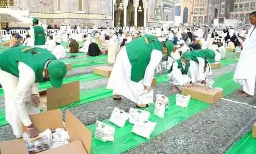 ഇ​രു ഹ​റ​മു​ക​ളി​ലെ ഇ​ഫ്താ​ർ സം​രം​ഭം; ക​മ്പ​നി​ക​ൾ​ക്ക് ഡി​ജി​റ്റ​ൽ പ്ലാ​റ്റ്‌​ഫോം വ​ഴി അ​പേ​ക്ഷി​ക്കാം