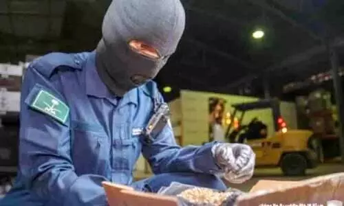 സൗ​ദി​യി​ൽ ഒ​രാ​ഴ്ച​ക്കി​ടെ 965 നി​രോ​ധി​ത വ​സ്തു​ക്ക​ൾ പി​ടി​കൂ​ടി; സു​ര​ക്ഷ പ​രി​ശോ​ധ​ന ക​ർ​ശ​നം