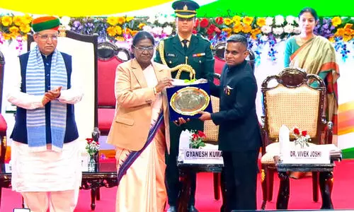 ദേശീയ പുരസ്കാര തിളക്കത്തിൽ ജില്ല;രാജ്യത്തെ മികച്ച ഇലക്ഷൻ ജില്ല,പുരസ്കാരം ഏറ്റുവാങ്ങി കലക്ടർ