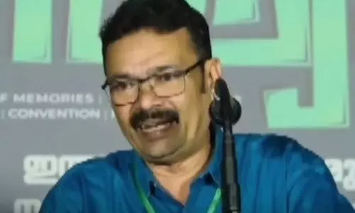 പണക്കാട് തങ്ങന്മാരെ പുലഭ്യം പറയുന്ന ഉമർ ഫൈസി, വെള്ളാപ്പള്ളിക്കെതിരെ എന്തെങ്കിലും മിണ്ടിയോ...? -ഷാഫി ചാലിയം