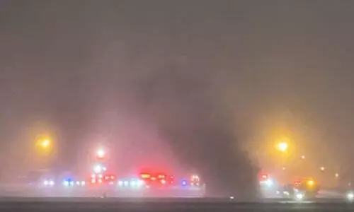 അമേരിക്കയിൽ വിമാനം തകർന്നു; യാത്രക്കാർ എല്ലാം കൊല്ലപ്പെട്ടുവെന്ന് സംശയം അമേരിക്കയിൽ വിമാനം തകർന്നു; യാത്രക്കാർ എല്ലാം കൊല്ലപ്പെട്ടുവെന്ന് സംശയം