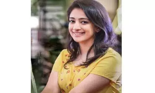 ഹി​മ​മ​ഴ​യാ​യ് പാ​ട്ടോ​ളം തീ​ർ​ക്കാ​ൻ നി​ത്യ മാ​മ്മ​ൻ