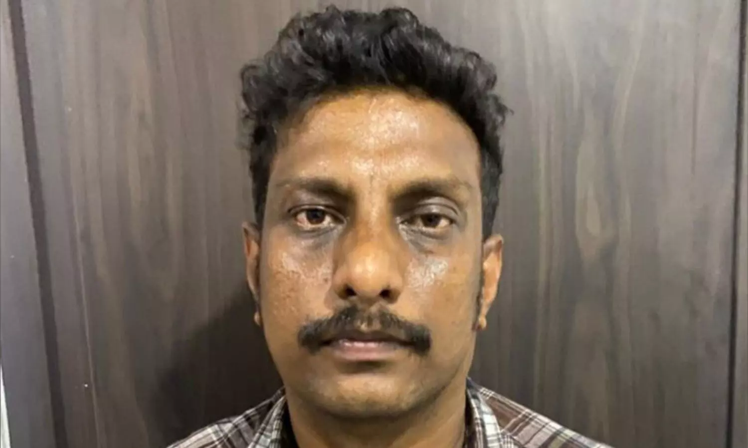 ഒരുമിച്ച് മരിക്കാമെന്ന് പറഞ്ഞ് വിളിച്ചുവരുത്തി, ഇരുവരും കഴുത്തിൽ കുരുക്കിട്ടപ്പോൾ യുവതി കയറിയ സ്റ്റൂള്‍ തട്ടിമാറ്റി കൊന്ന് യുവാവ്