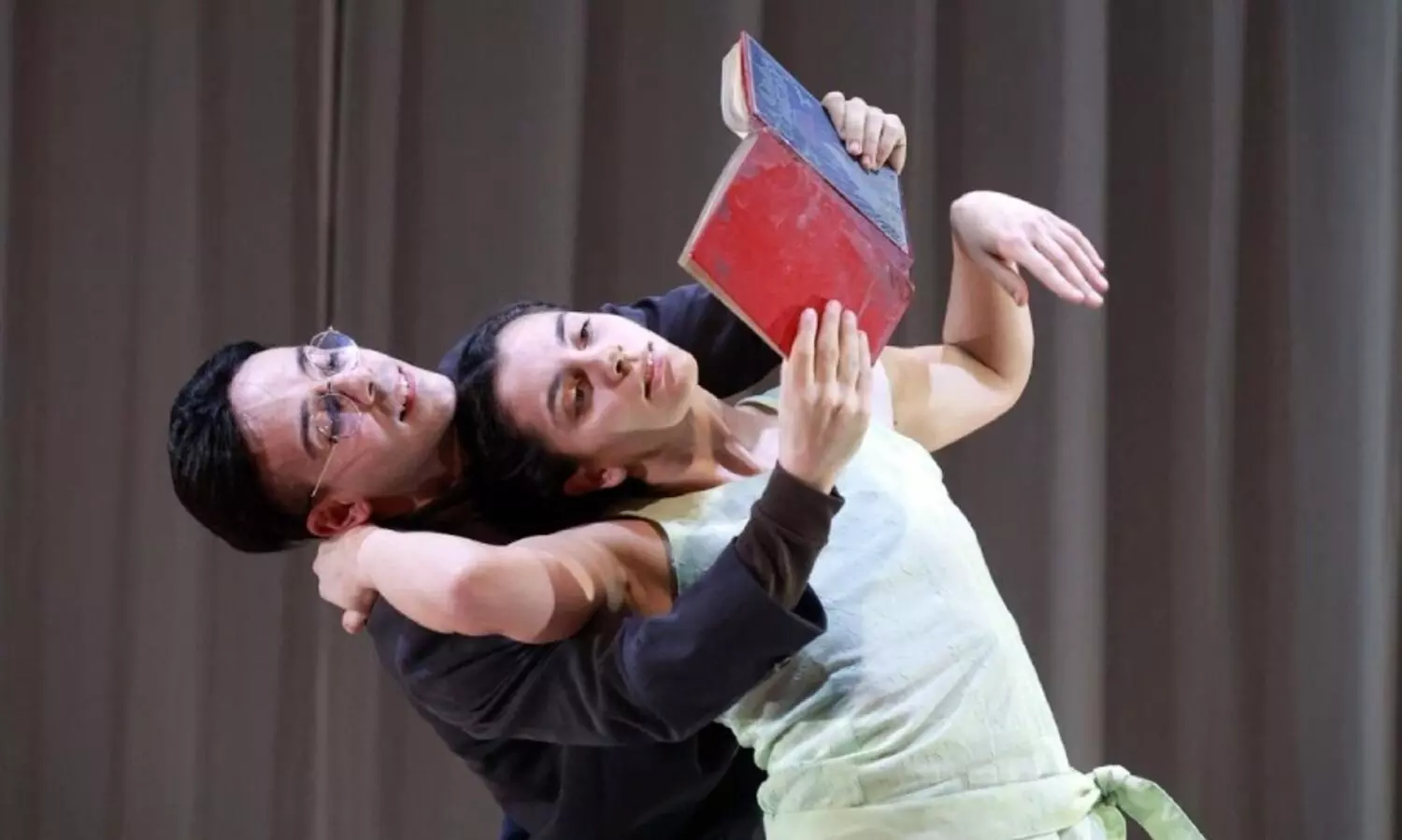 ലൂസിയ ജോയ്സ് എ സ്മാള്‍ ഡ്രാമ ഇന്‍ മോഷന്‍ -കലയും പോരാട്ടവും ചേര്‍ന്ന ദൃശ്യാനുഭവം