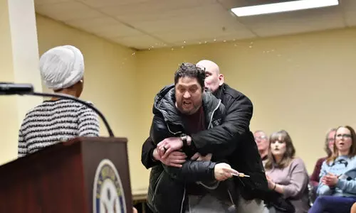 ഇൽഹാൻ ഒമറിനുനേരെ മിനിയപോളിസിൽ ആക്രമണം