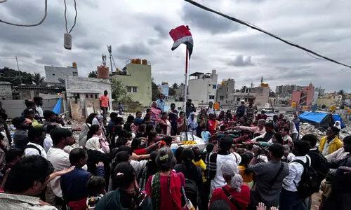 കൊ​ഗി​ലു ലേ​ഔ​ട്ടി​ലെ ഫ​ക്കീ​ർ കോ​ള​നി​യി​ൽ റി​പ്പ​ബ്ലി​ക് ദി​നം ആ​ഘോ​ഷി​ച്ചു