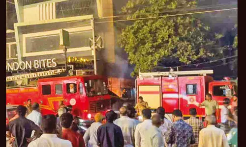 കഫേയിൽ തീപിടിത്തം