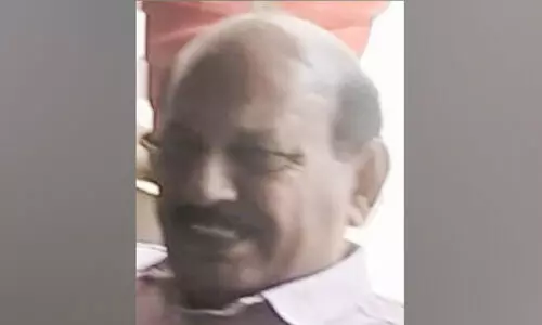 കൈ​ക്കൂ​ലി: മു​ൻ വി​ല്ലേ​ജ്​ അ​സി​സ്​​റ്റ​ന്‍റി​ന്​ നാ​ലു​വ​ർ​ഷം ക​ഠി​ന​ത​ട​വ്​