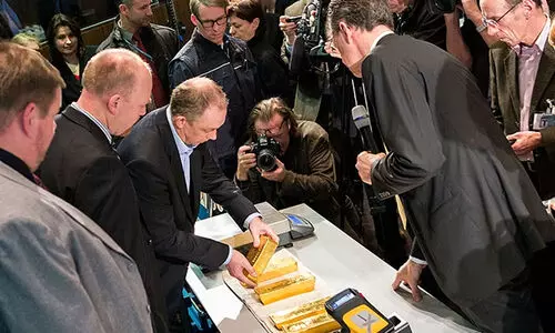 ട്രംപിനെ വിശ്വസിക്കാൻ കൊള്ളി​ല്ല; 1,236 ടൺ സ്വർണം തിരിച്ചുതരണമെന്ന് ജർമനി