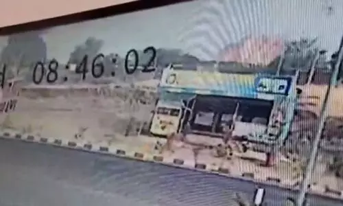 നിലംതൊട്ടതിനു പിന്നാലെ അഗ്നിഗോളമായി വിമാനം; അപകടത്തിന്‍റെ ഞെട്ടിക്കുന്ന ദൃശ്യങ്ങൾ പുറത്ത് -VIDEO